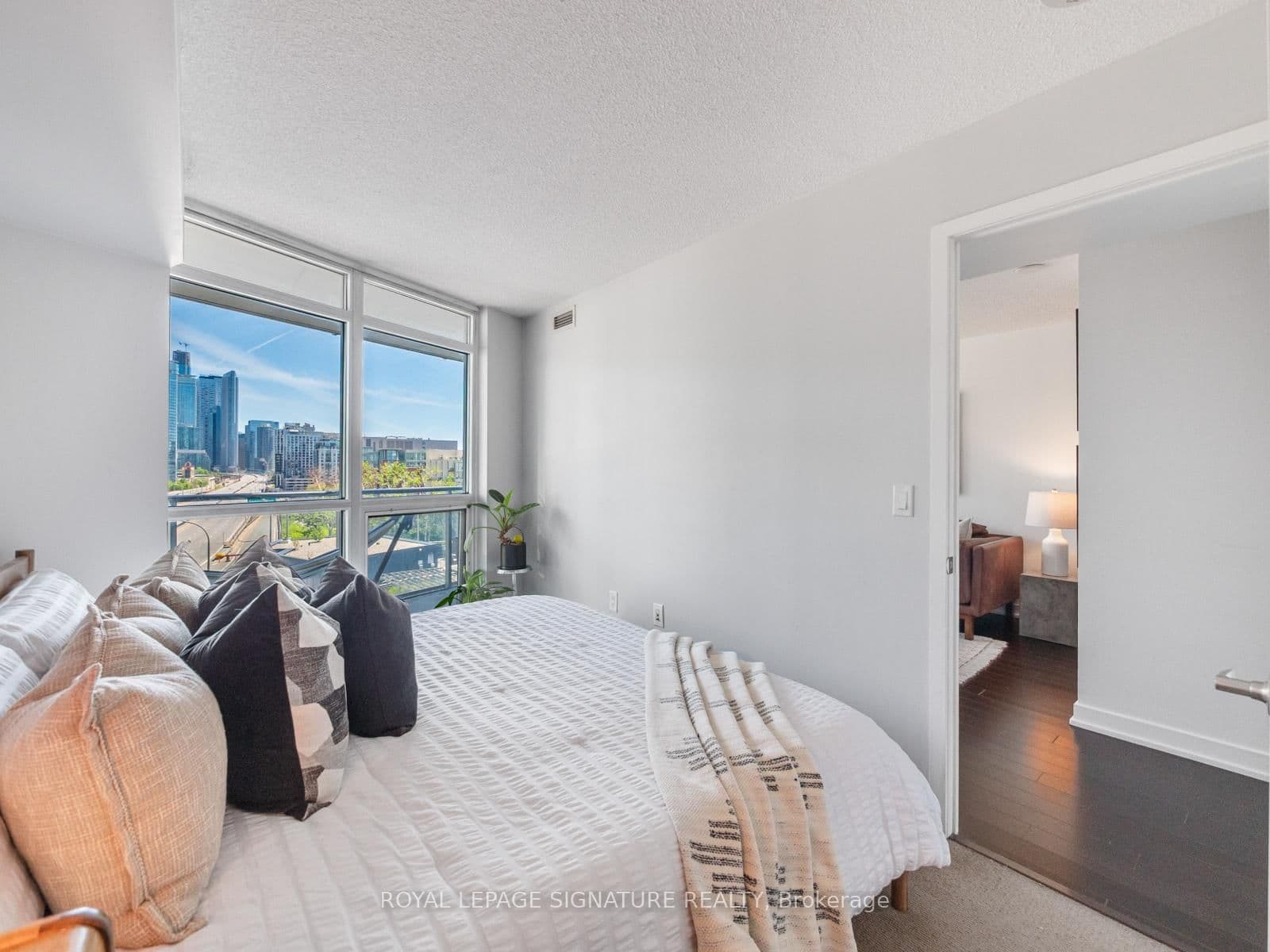38 Dan Leckie Way, Unit 1109 thumbnail 24