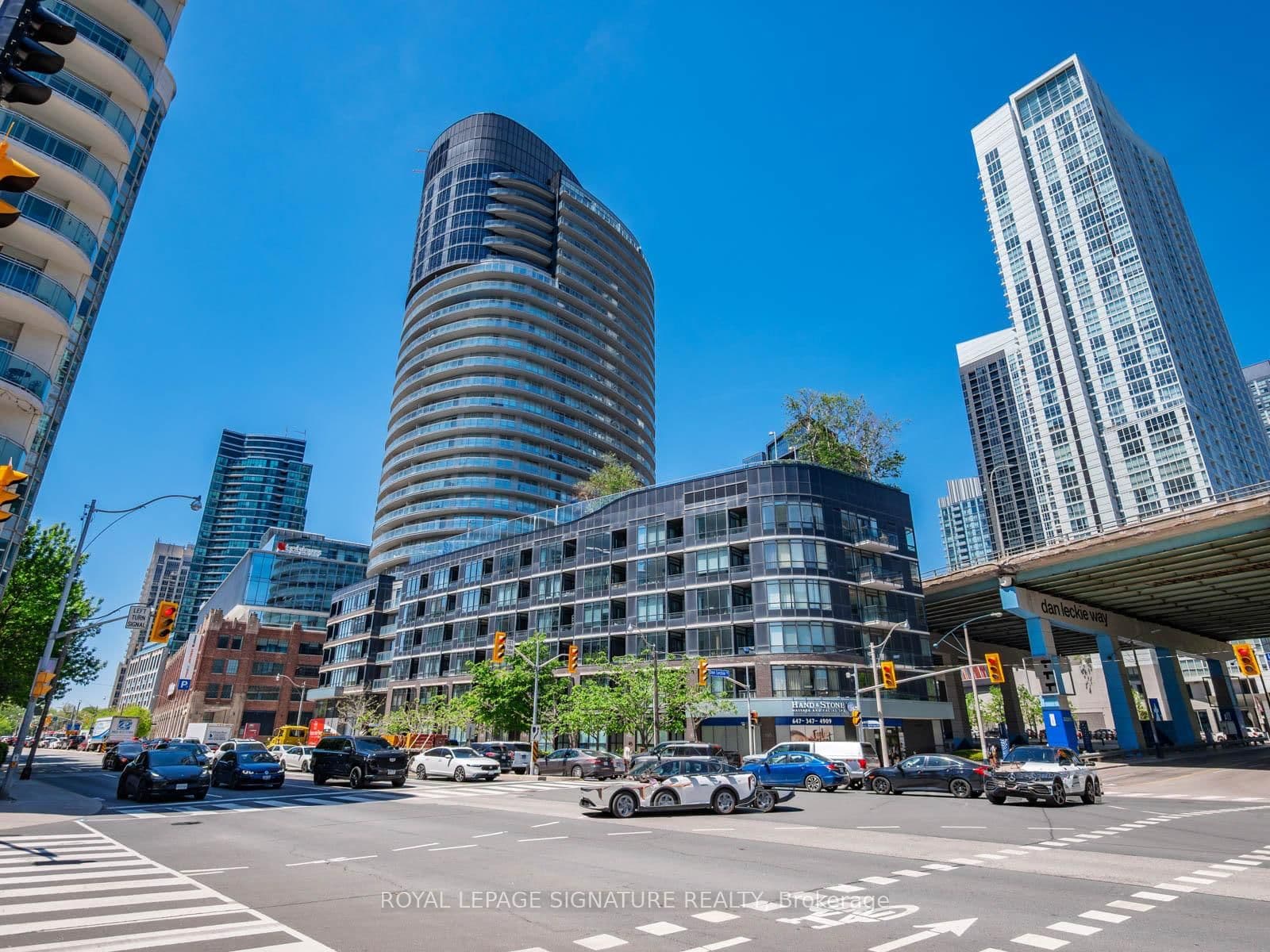 38 Dan Leckie Way, Unit 1109 thumbnail 3