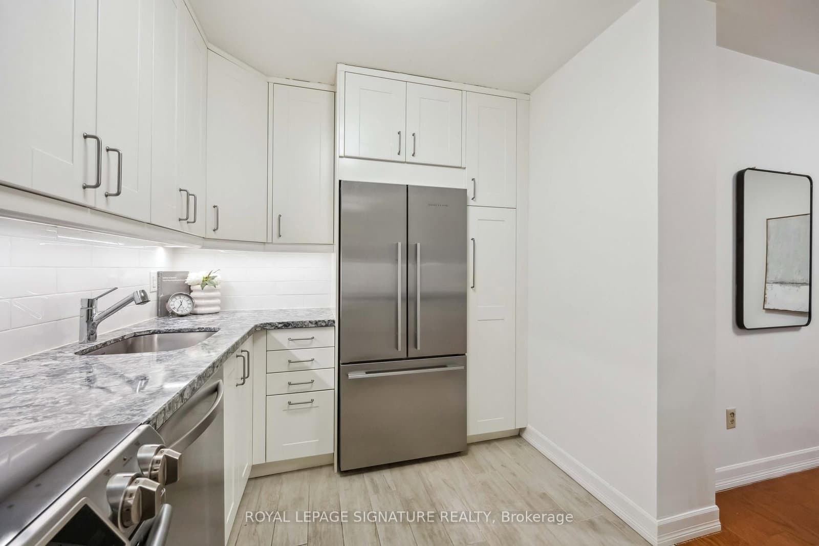 212 St. George Street, Unit 201 thumbnail 15