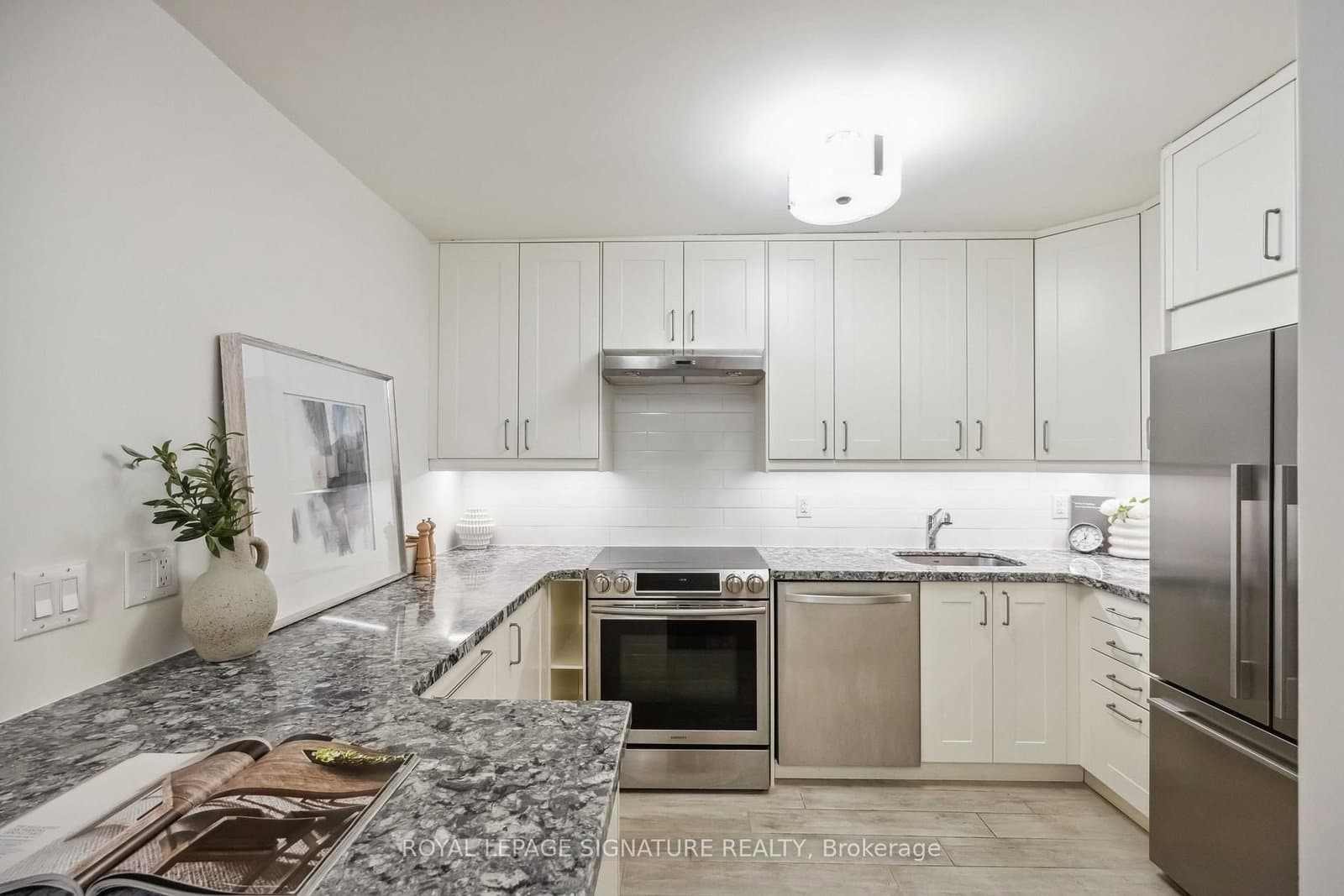 212 St. George Street, Unit 201 thumbnail 16