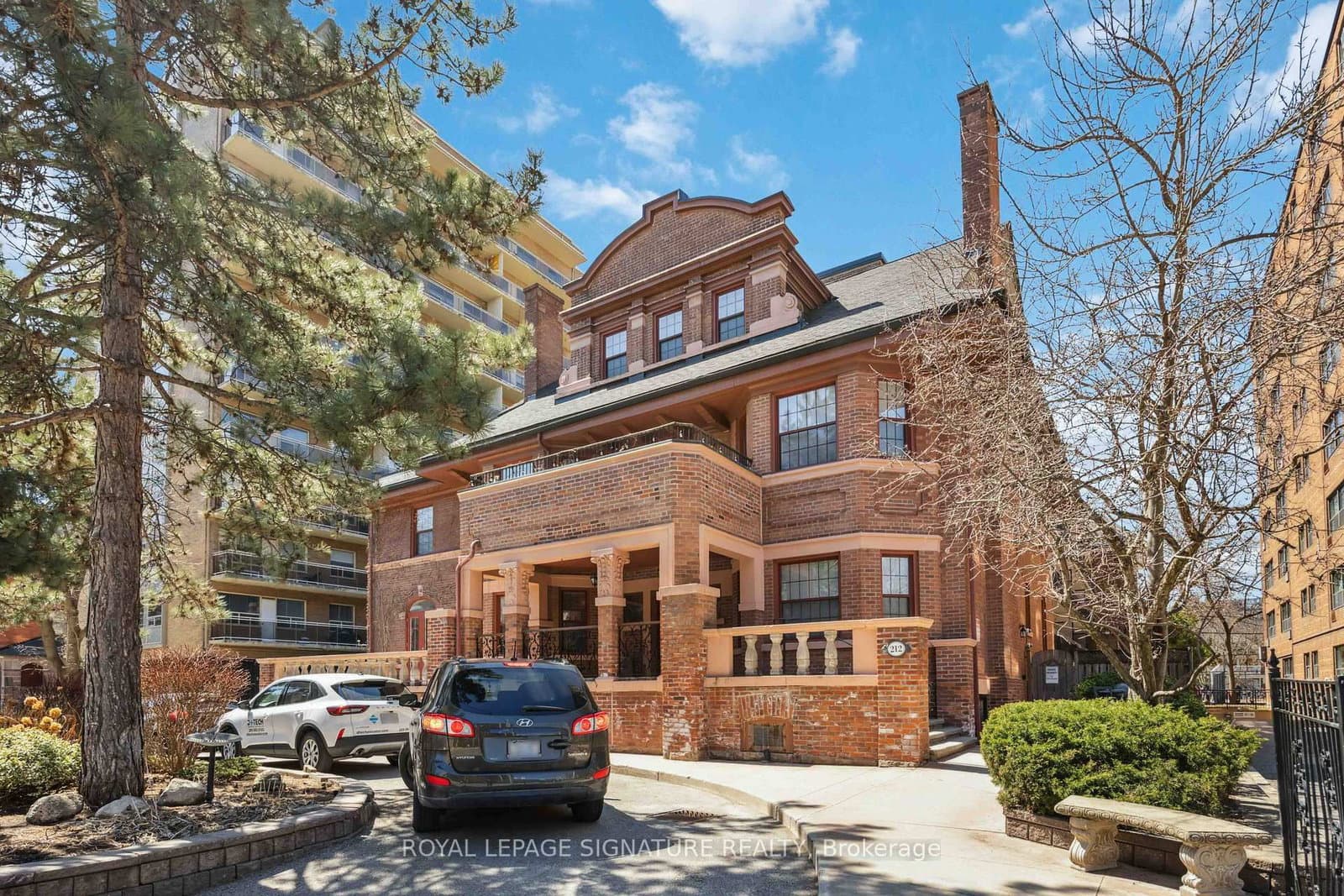 212 St. George Street, Unit 201 thumbnail 34