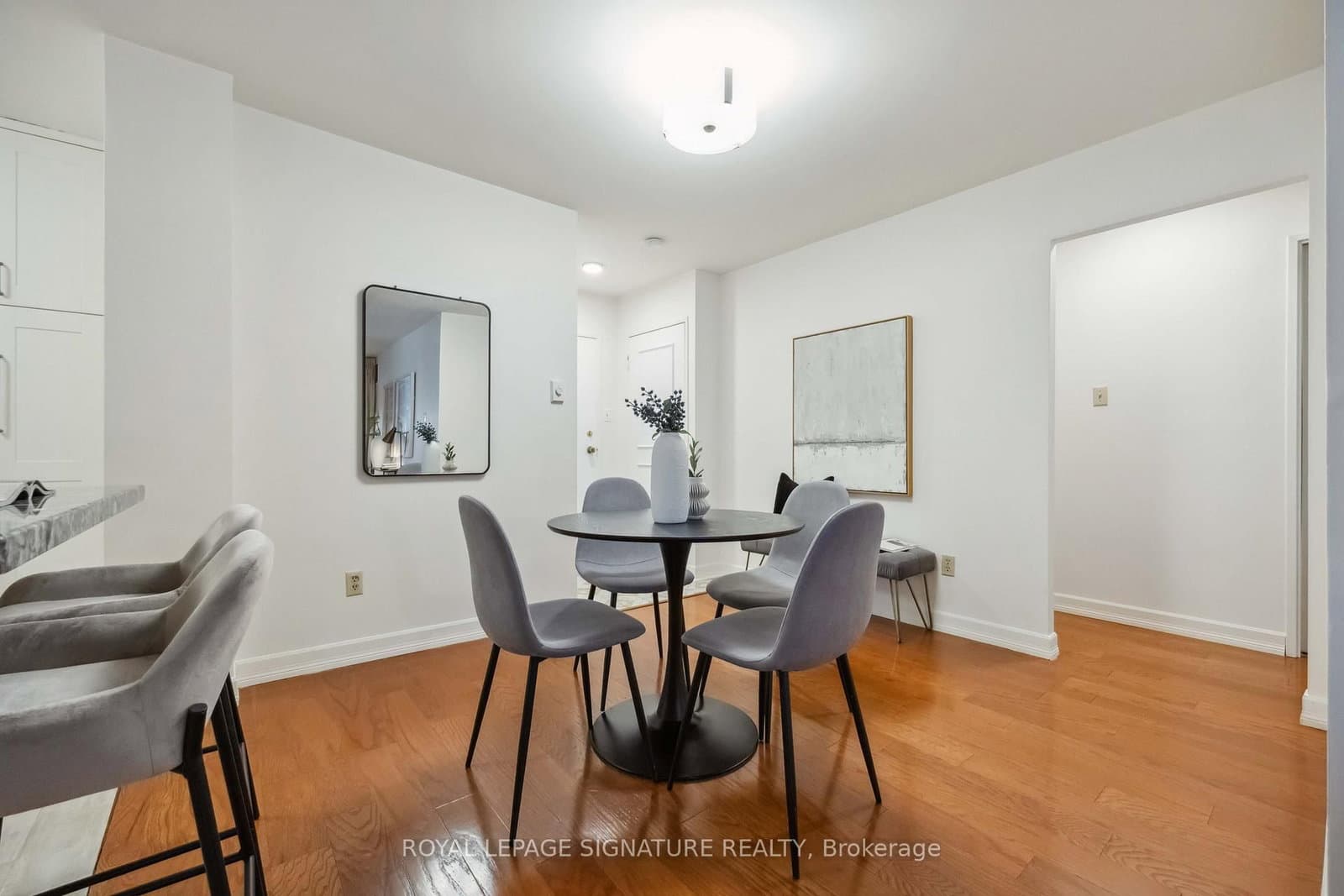 212 St. George Street, Unit 201 thumbnail 8