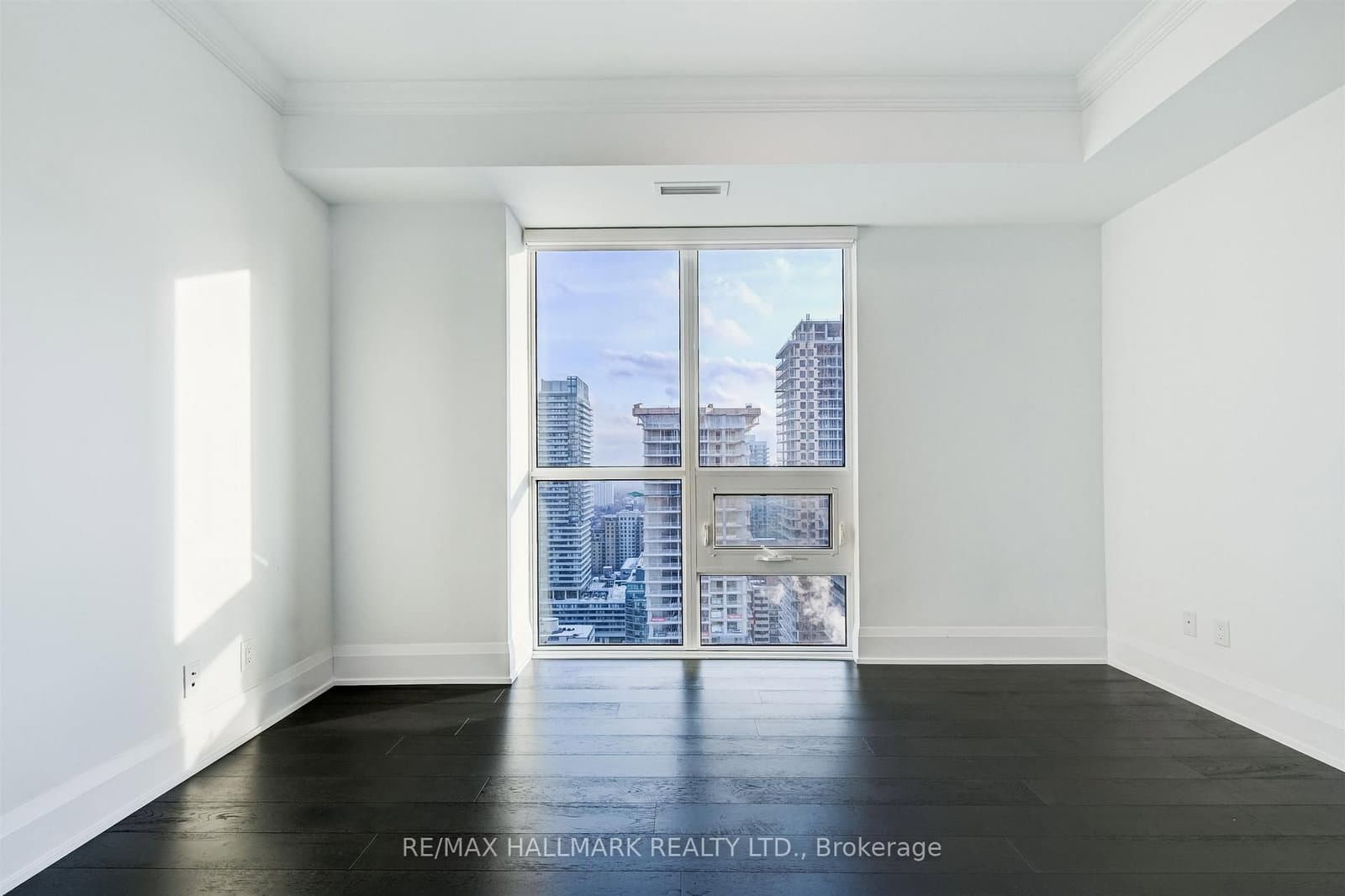 101 Erskine Avenue, Unit 2907 thumbnail 11