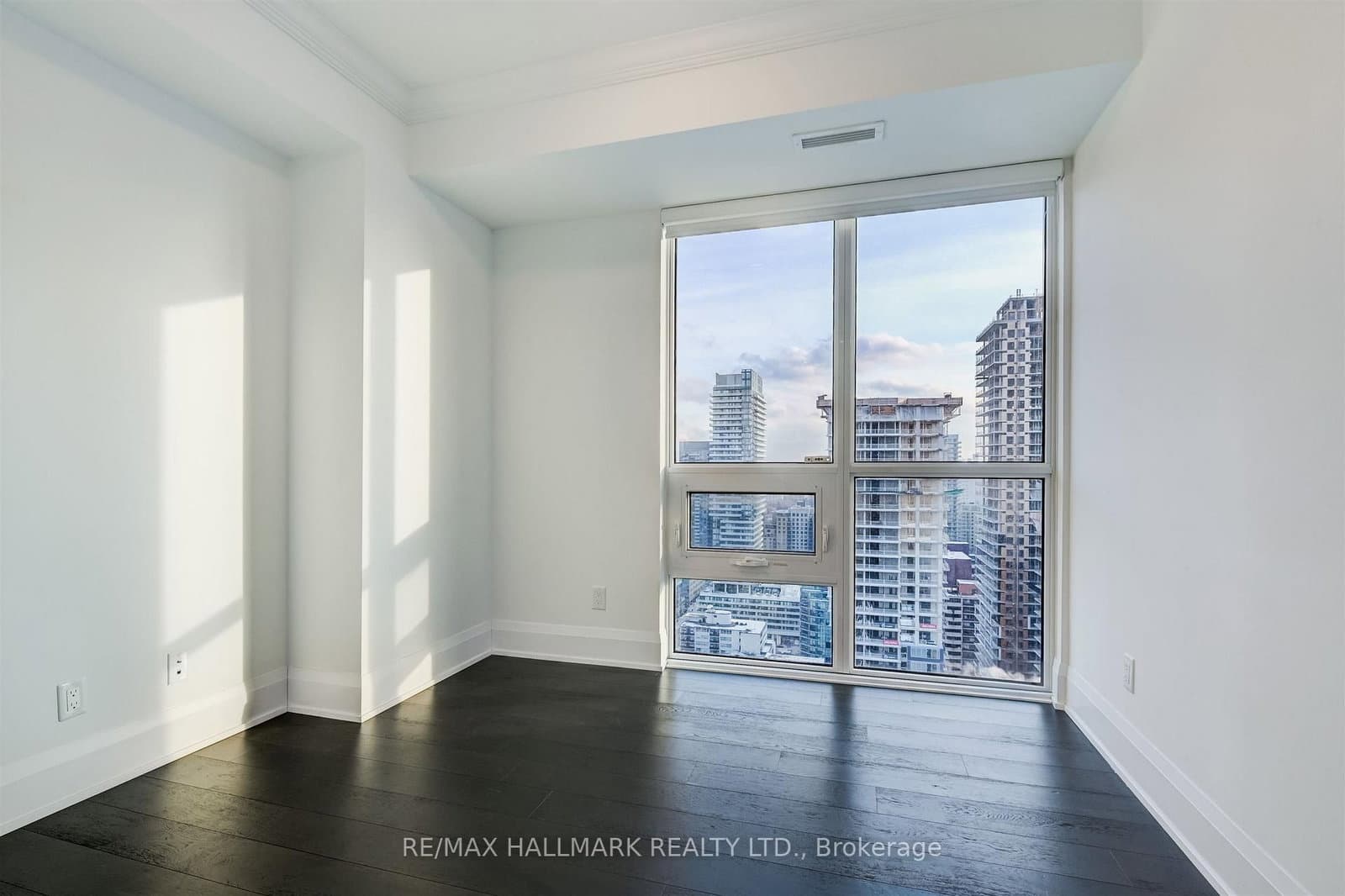 101 Erskine Avenue, Unit 2907 thumbnail 17