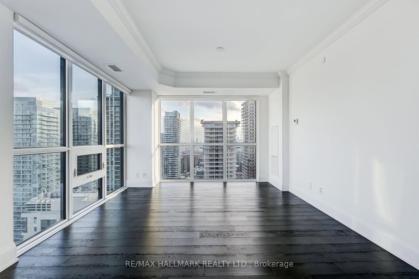 101 Erskine Avenue, Unit 2907 thumbnail 2