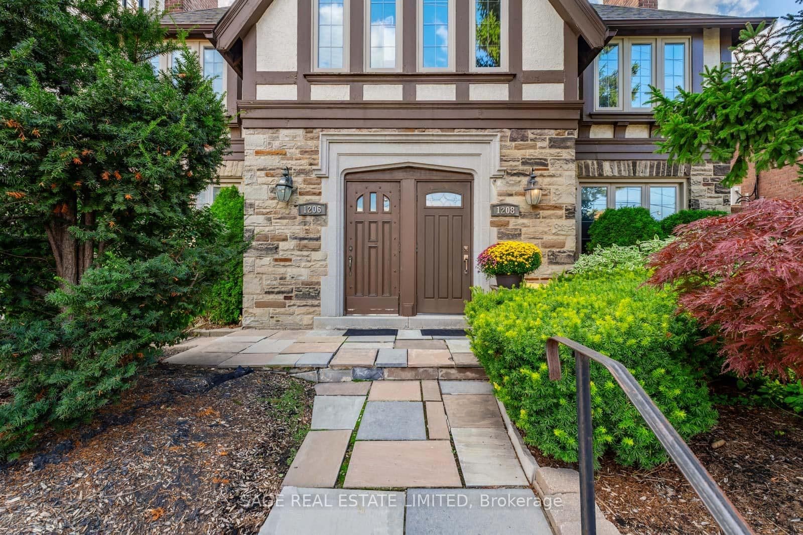 1208 Avenue Road