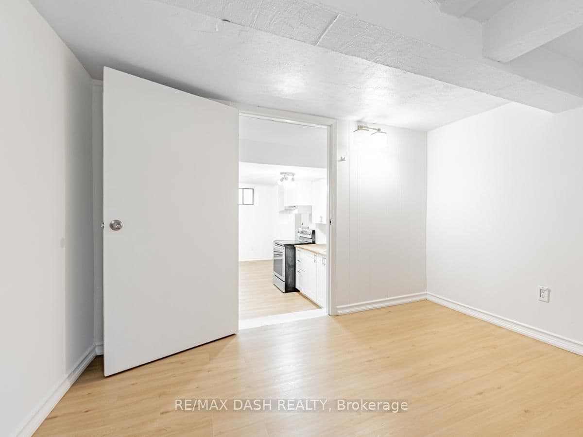 663 Huron Street, Unit B2 thumbnail 12