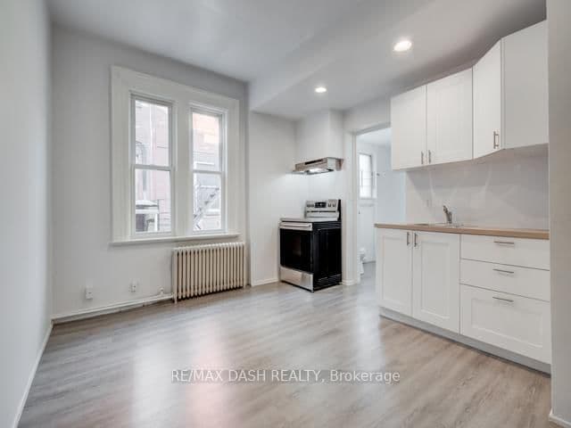 661 Huron Street, Unit 105 thumbnail 2