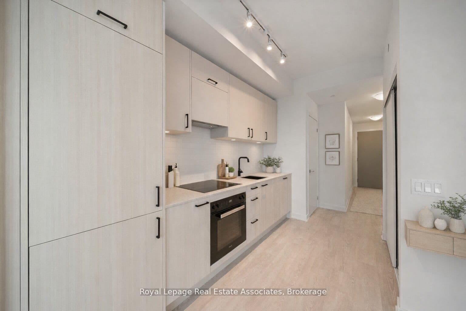1 Quarrington Lane, Unit 1004 - Image 1