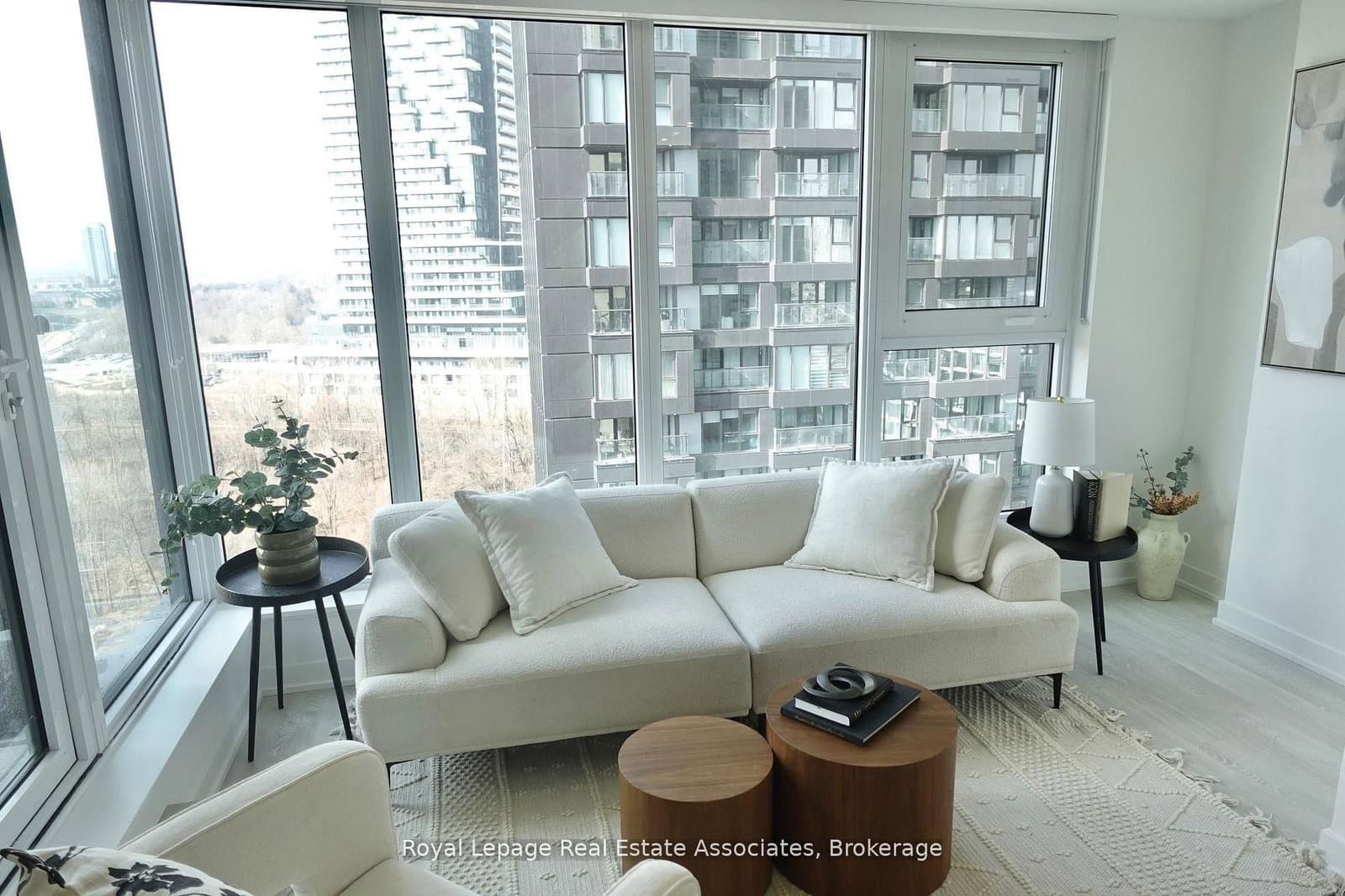 1 Quarrington Lane, Unit 1004 thumbnail 7