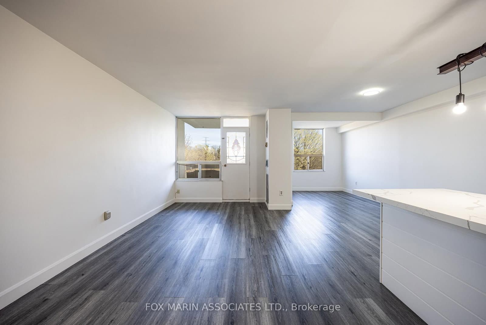 20 Edgecliff Golfway, Unit 312 thumbnail 5