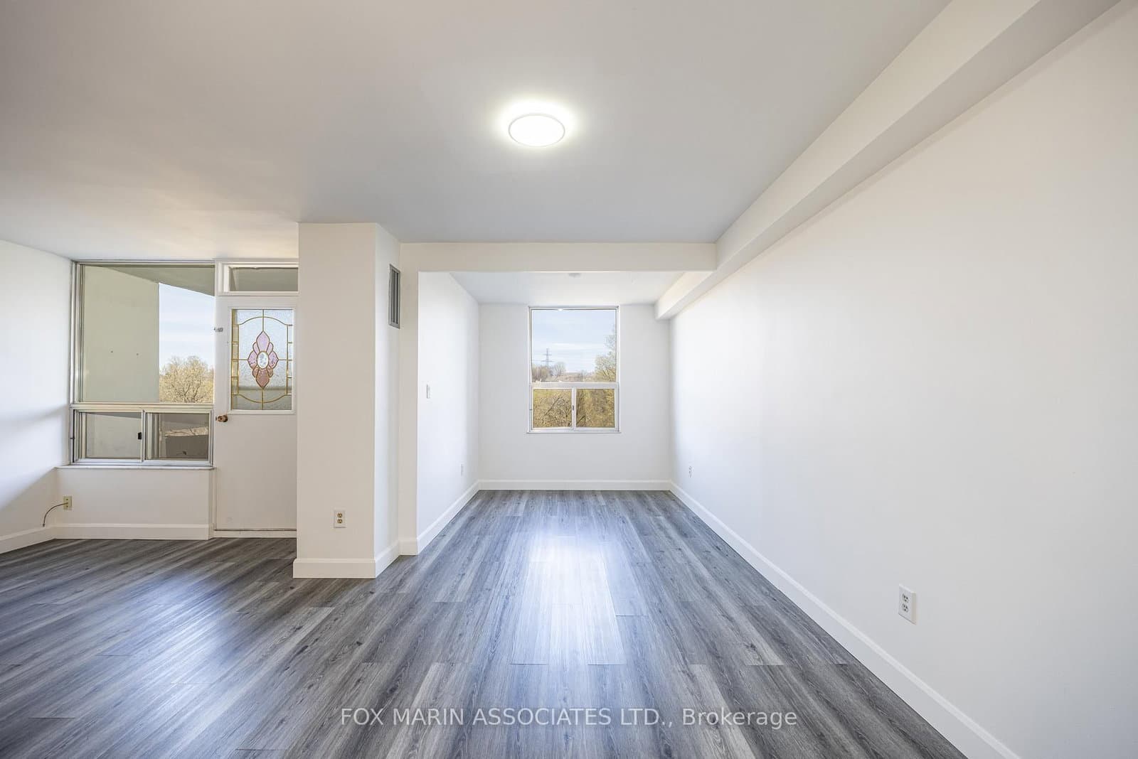 20 Edgecliff Golfway, Unit 312 thumbnail 8
