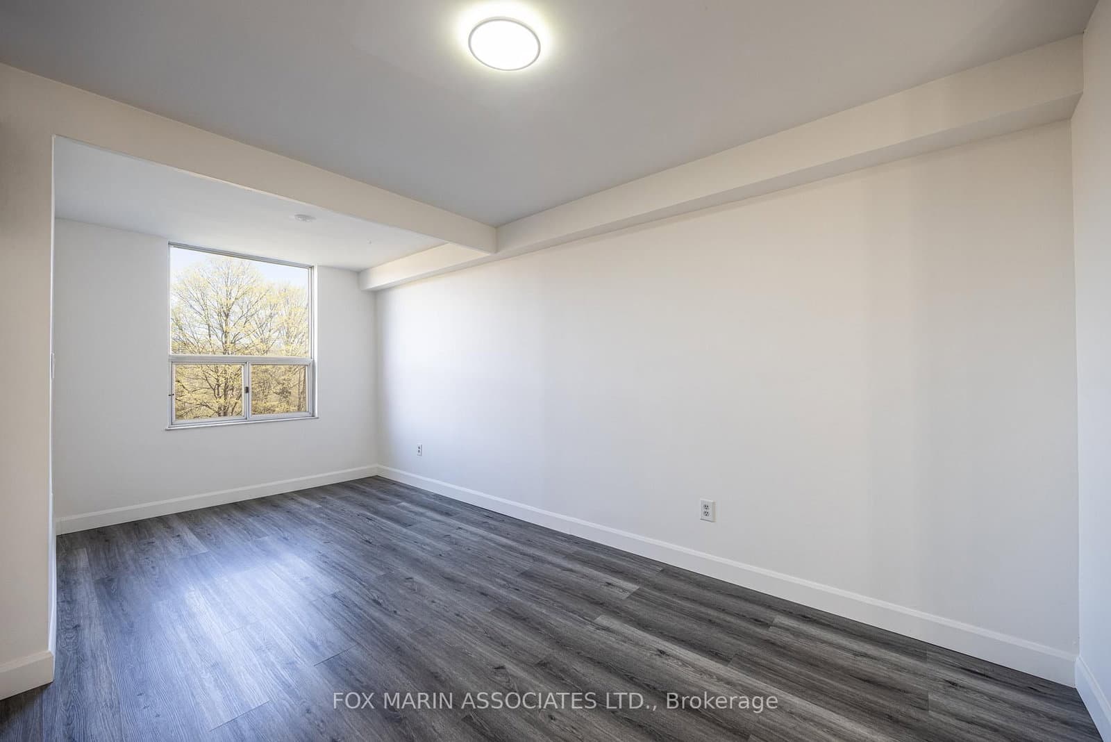 20 Edgecliff Golfway, Unit 312 thumbnail 9