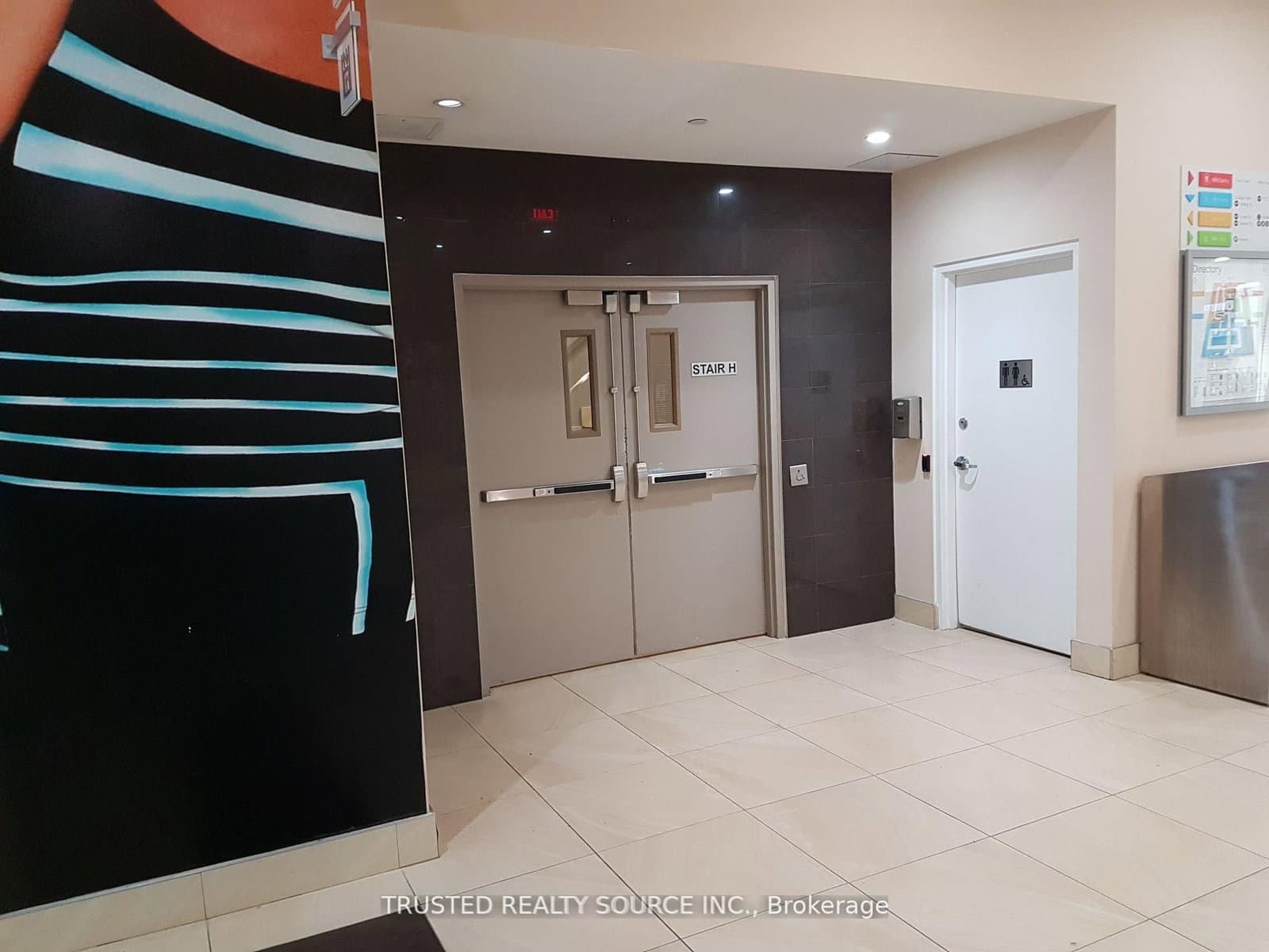 384 Yonge Street, Unit 19 thumbnail 19