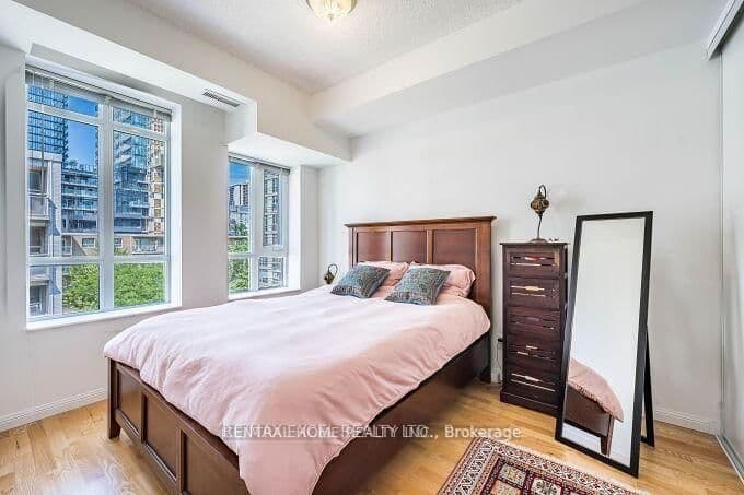 900 Mount Pleasant Road, Unit 426 thumbnail 14