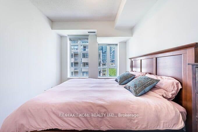900 Mount Pleasant Road, Unit 426 thumbnail 16
