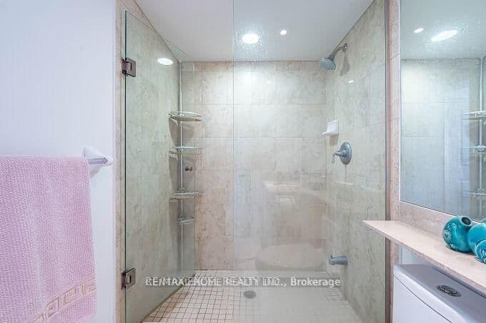 900 Mount Pleasant Road, Unit 426 thumbnail 20