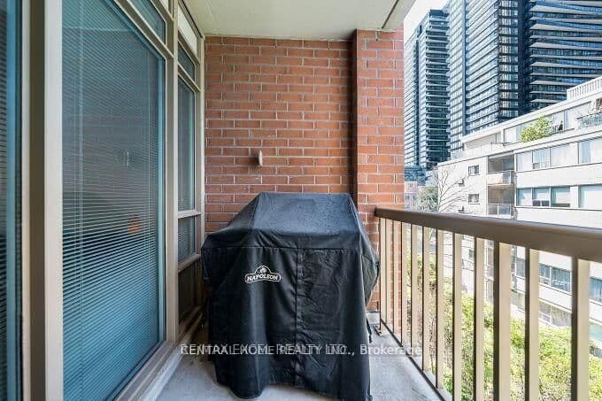 900 Mount Pleasant Road, Unit 426 thumbnail 23