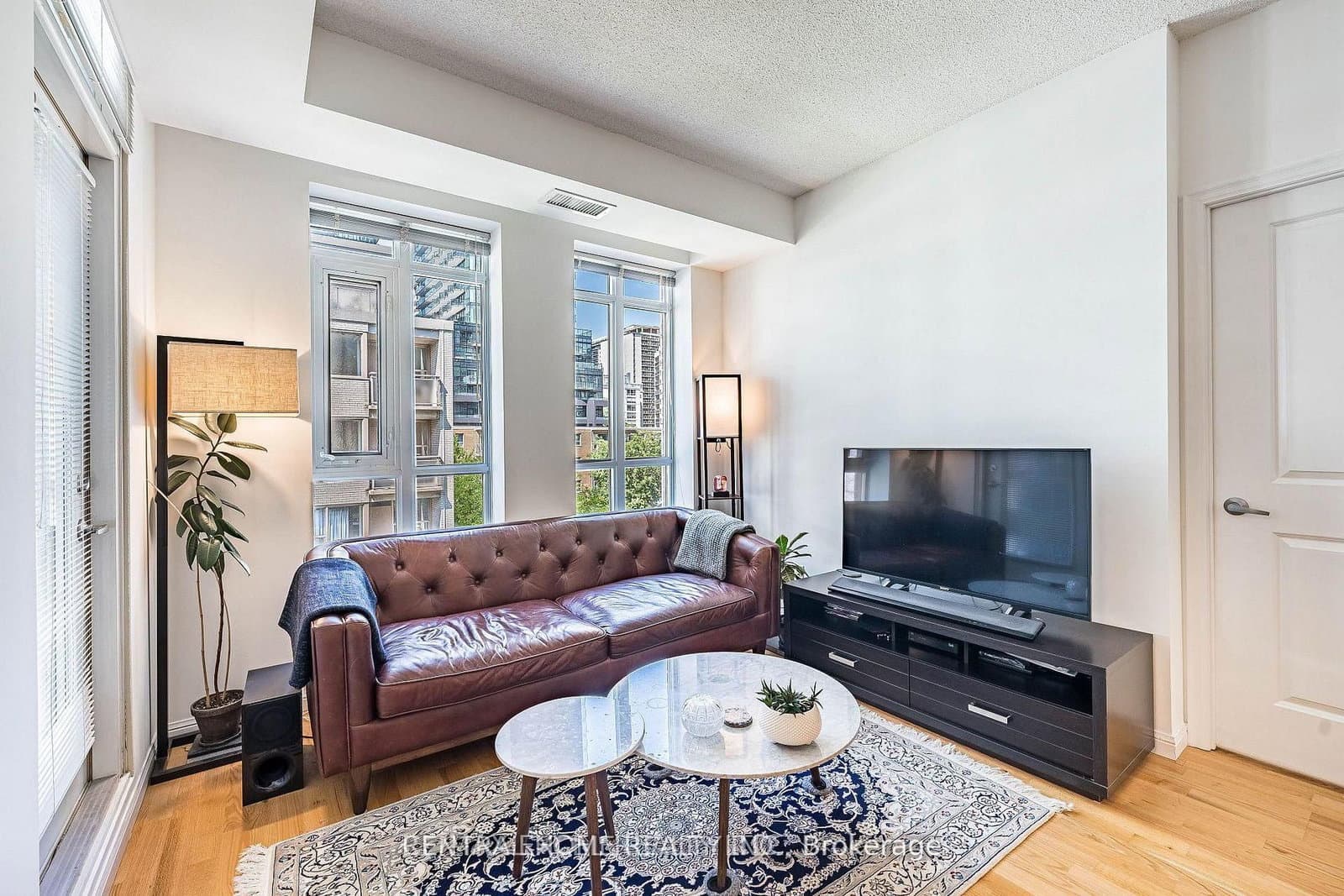900 Mount Pleasant Road, Unit 426 thumbnail 4