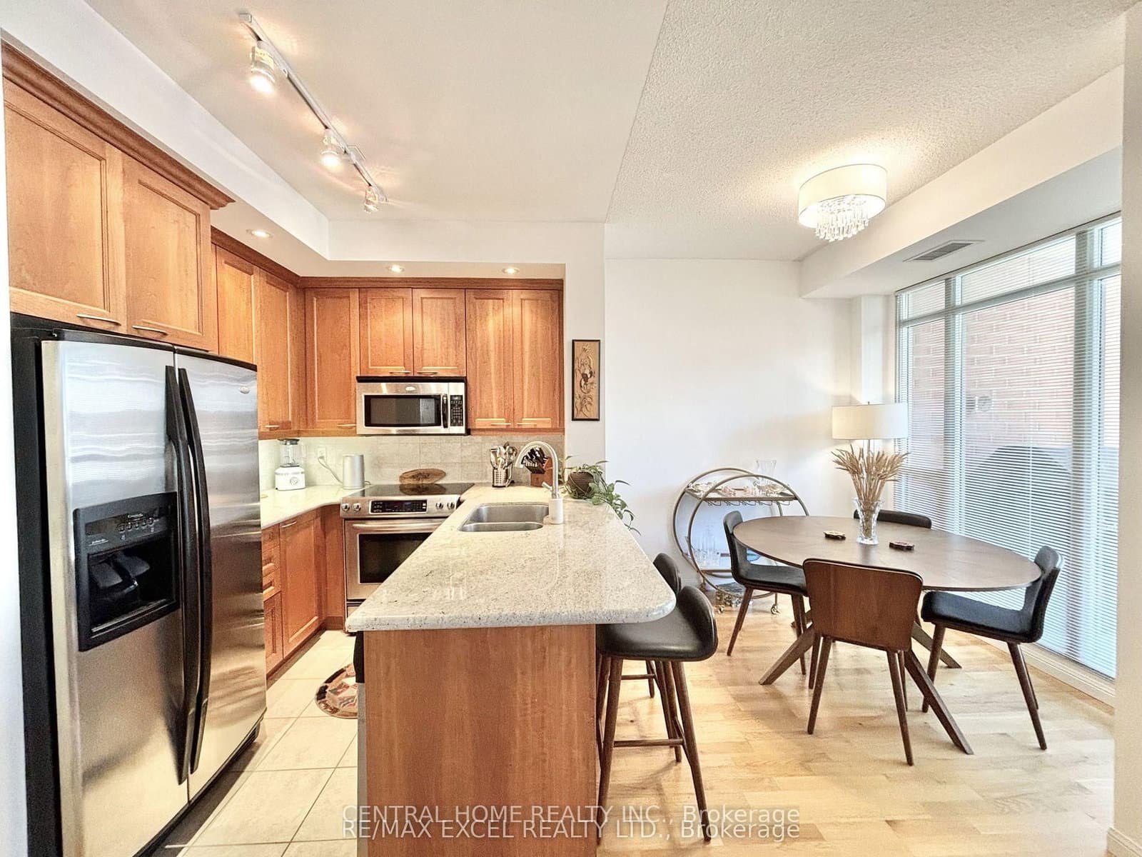 900 Mount Pleasant Road, Unit 426 thumbnail 8