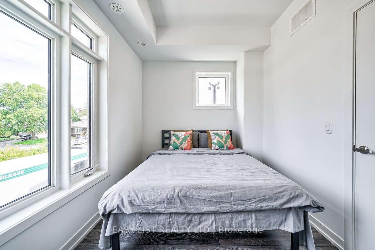 27 Spruce Pines Crescent thumbnail 6