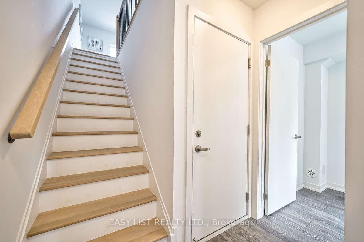 27 Spruce Pines Crescent thumbnail 7