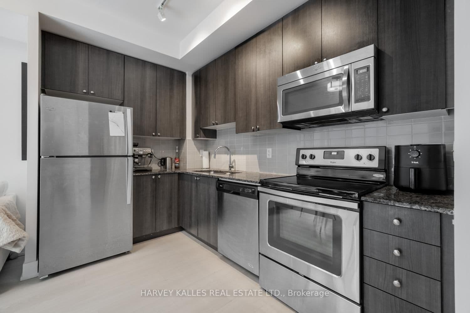 68 Merton Street, Unit 202 thumbnail 4