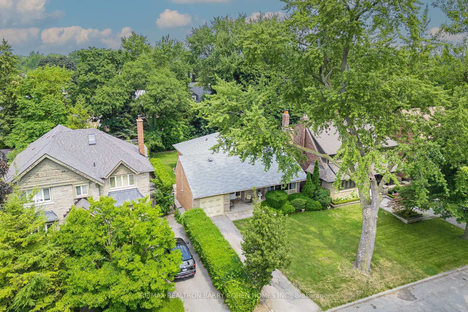 200 Cortleigh Boulevard thumbnail 24
