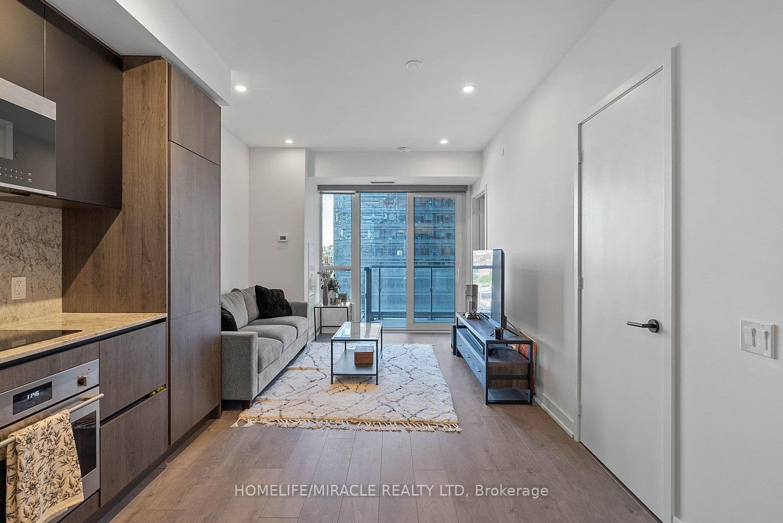 108 Peter Street, Unit 1322 thumbnail 19