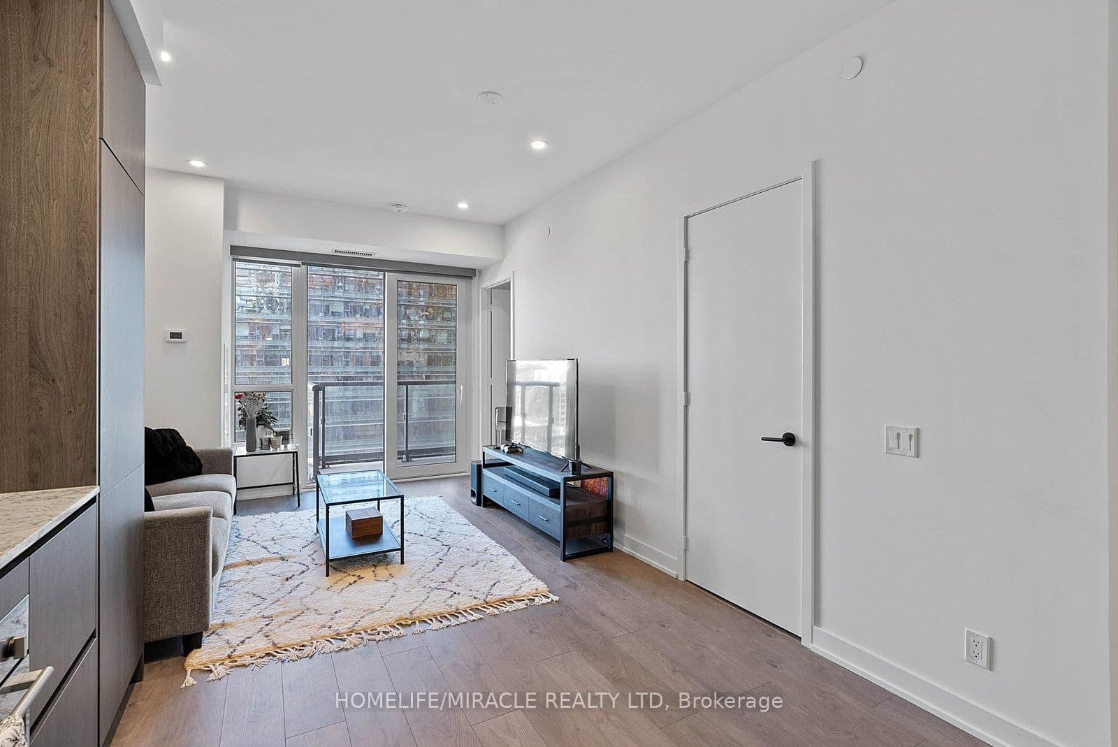 108 Peter Street, Unit 1322 thumbnail 22