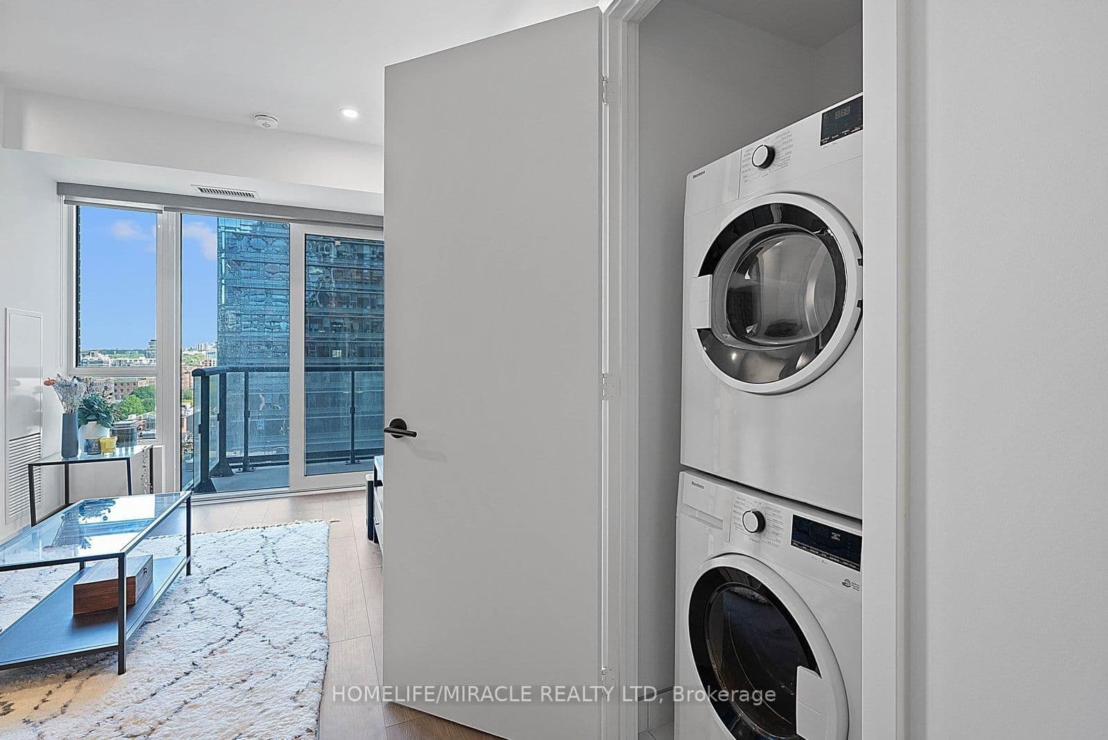 108 Peter Street, Unit 1322 thumbnail 30