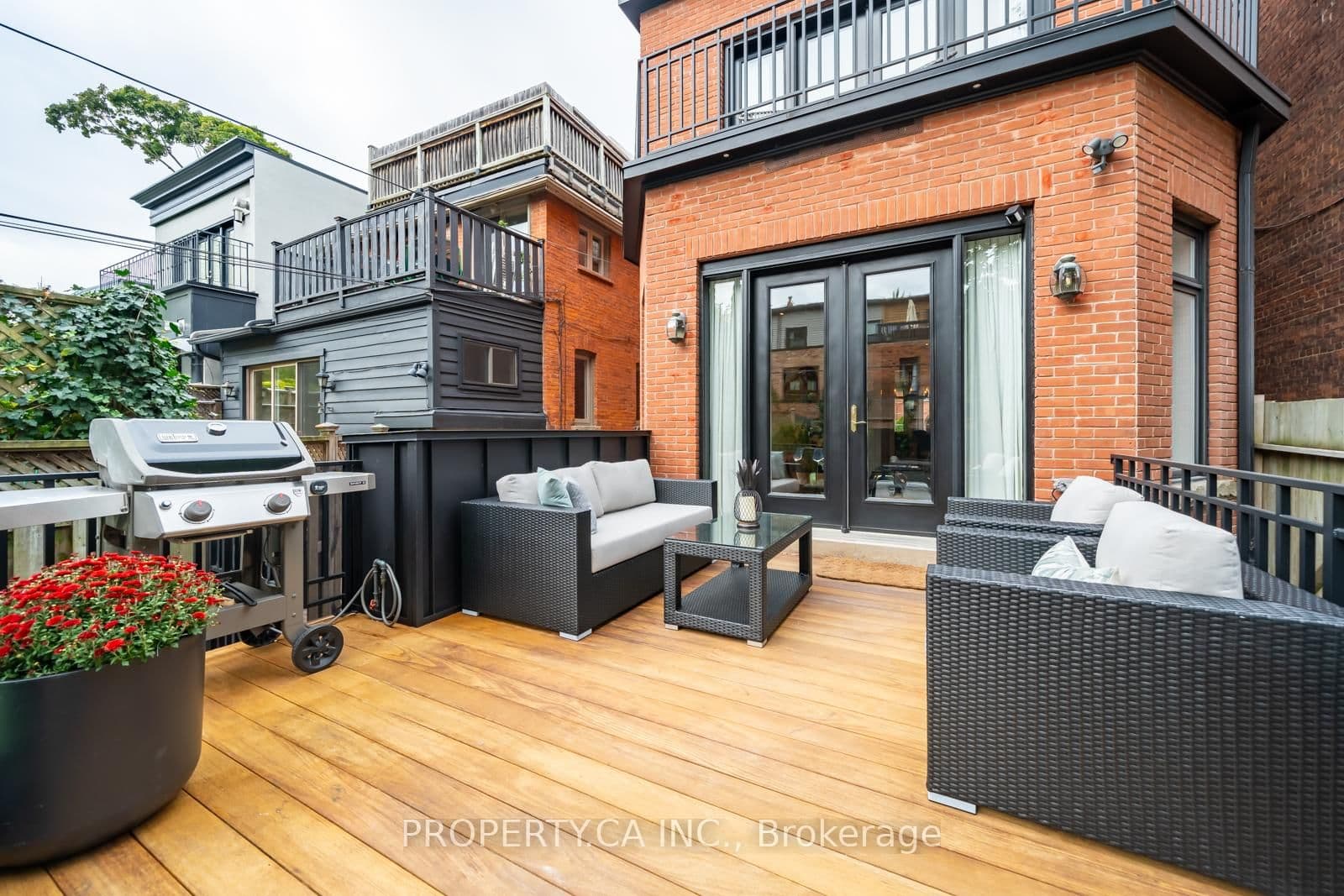 43 Bernard Avenue thumbnail 44