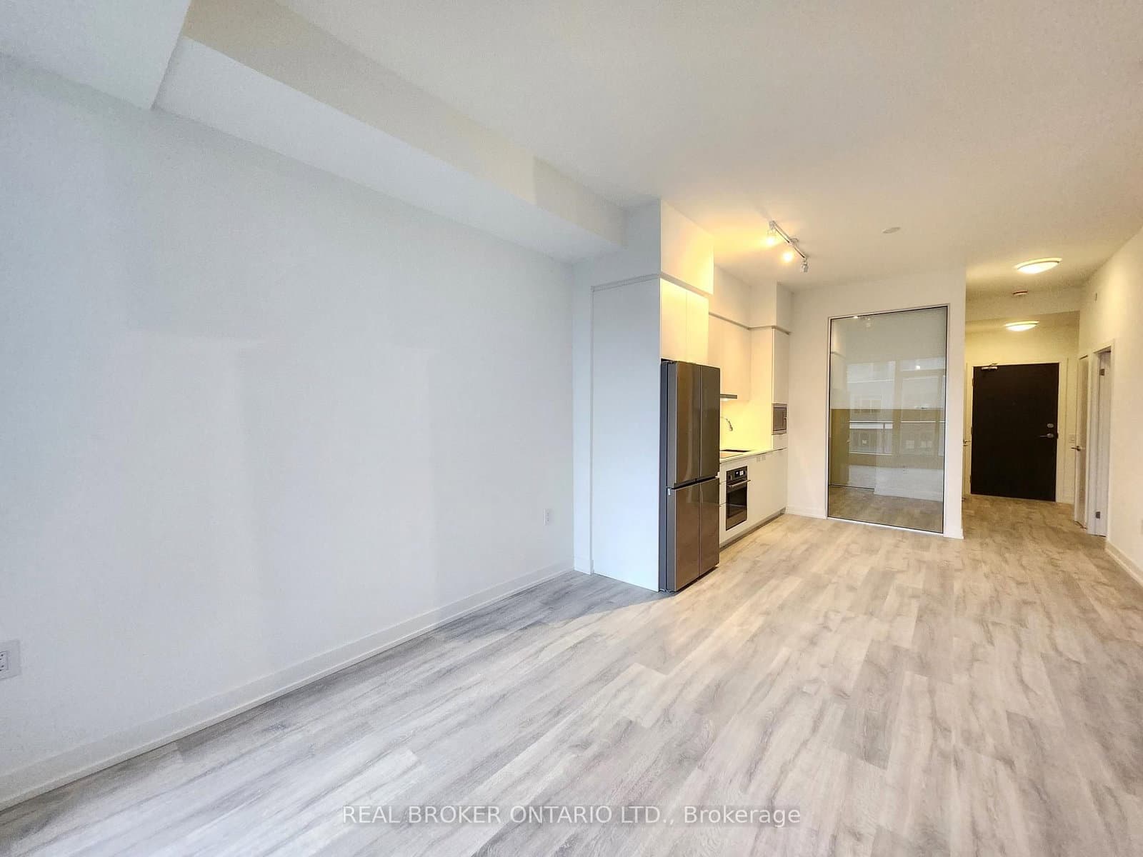 7 Golden Lion Heights, Unit N625 thumbnail 4