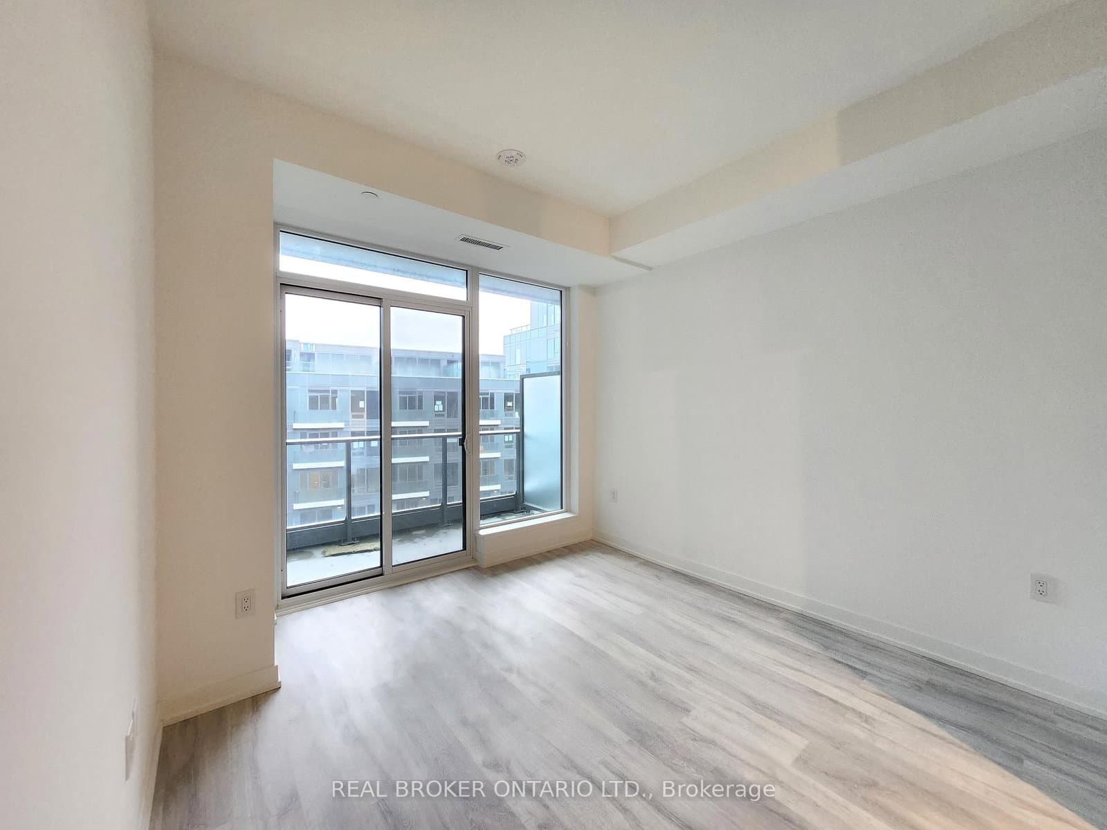 7 Golden Lion Heights, Unit N625 thumbnail 6
