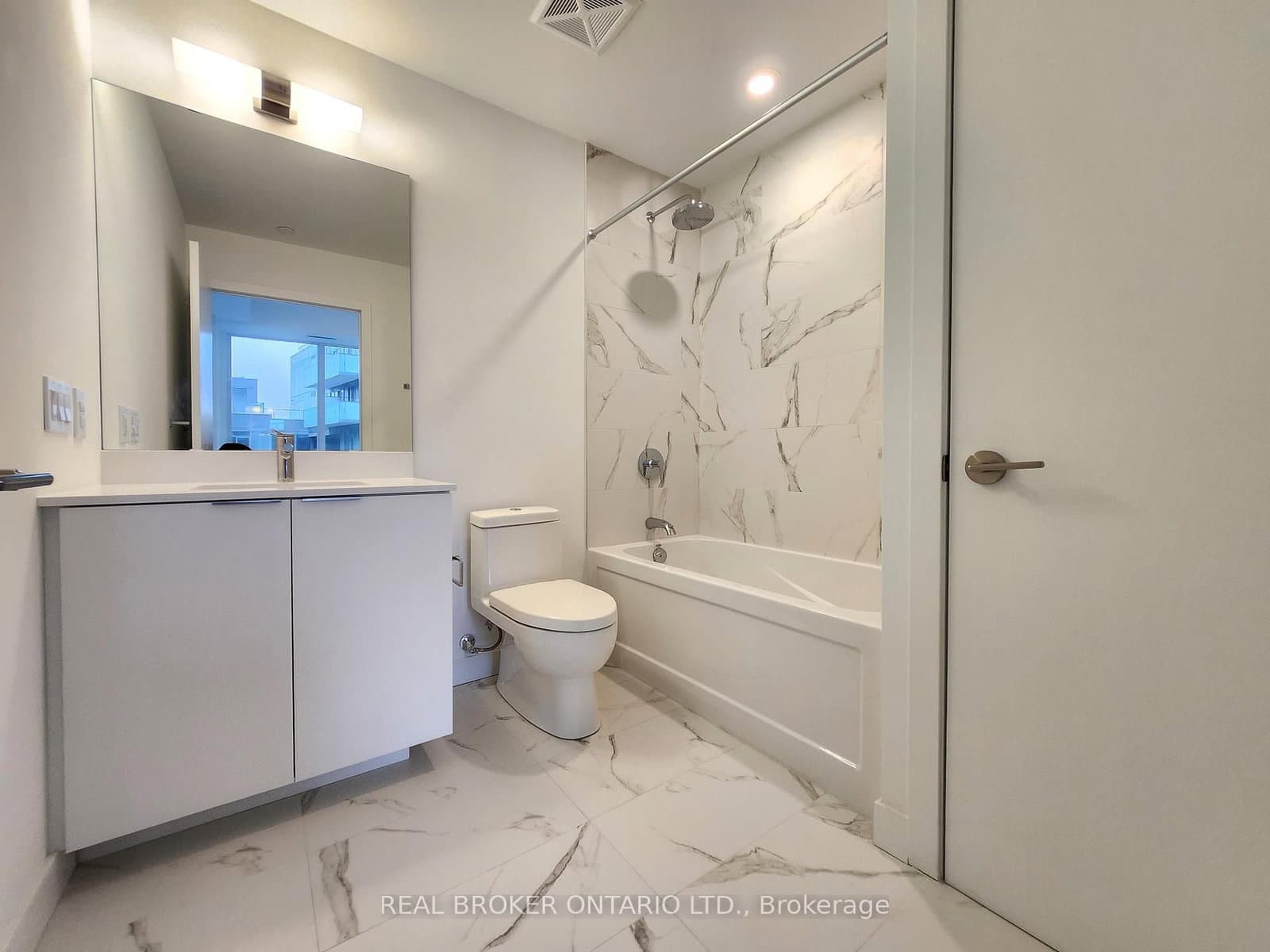 7 Golden Lion Heights, Unit N625 thumbnail 9