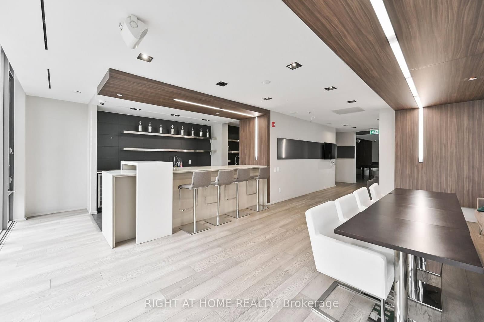 101 Peter Street W, Unit 3903 thumbnail 25