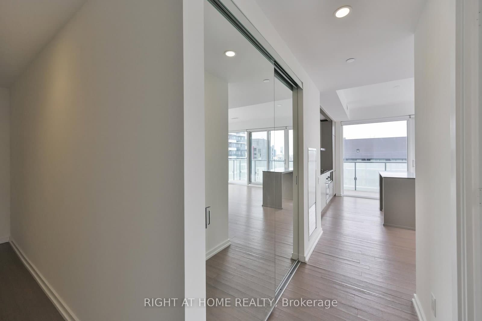 101 Peter Street W, Unit 3903 thumbnail 4