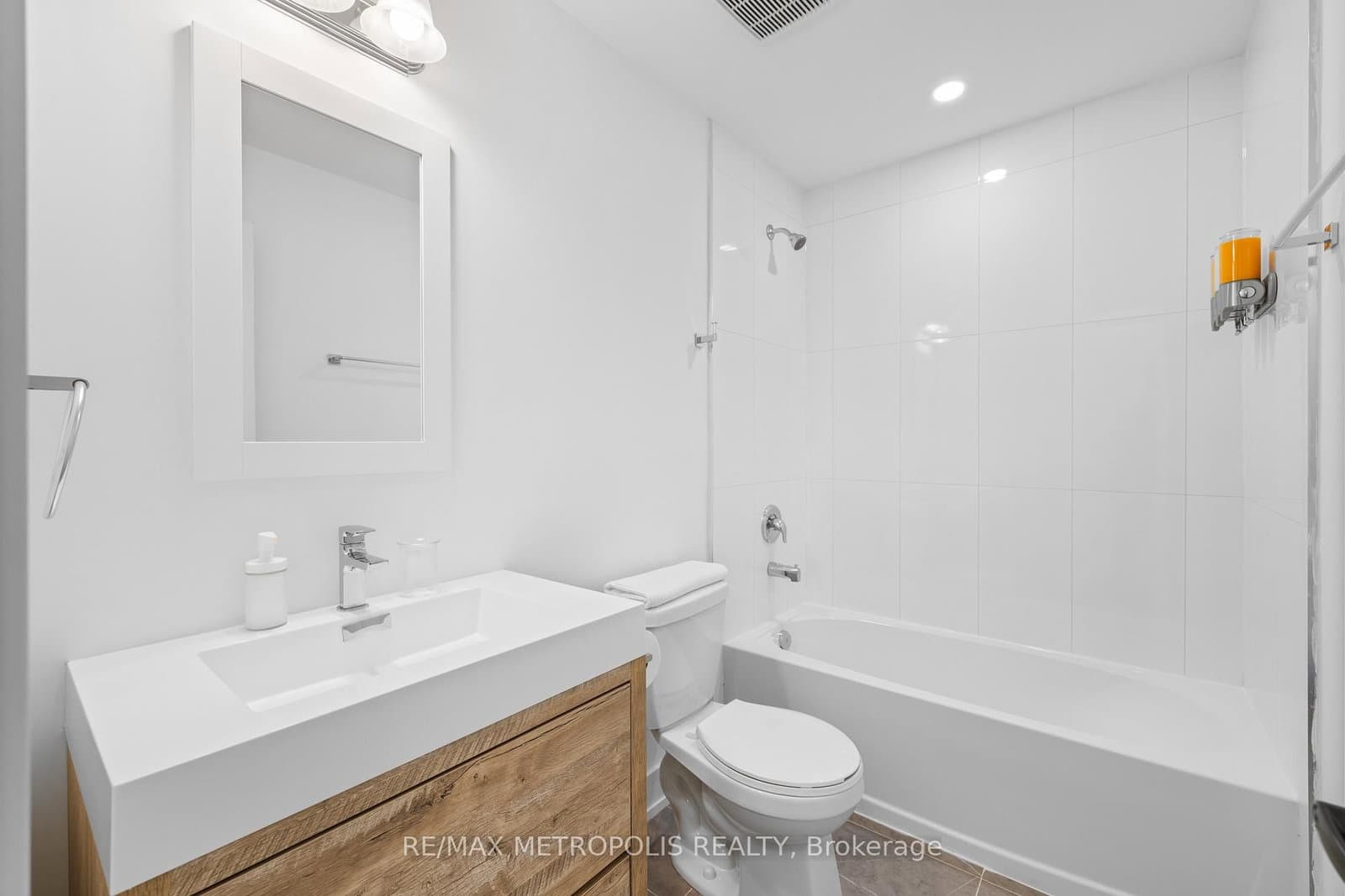 447 Lansdowne Avenue, Unit Laneway thumbnail 25