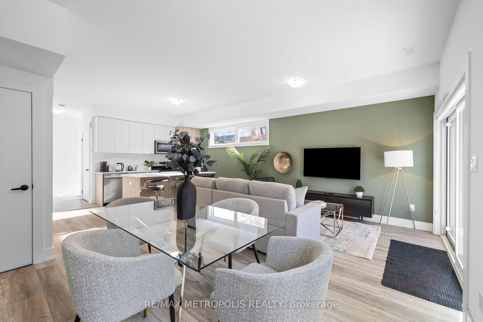 447 Lansdowne Avenue, Unit Laneway thumbnail 6