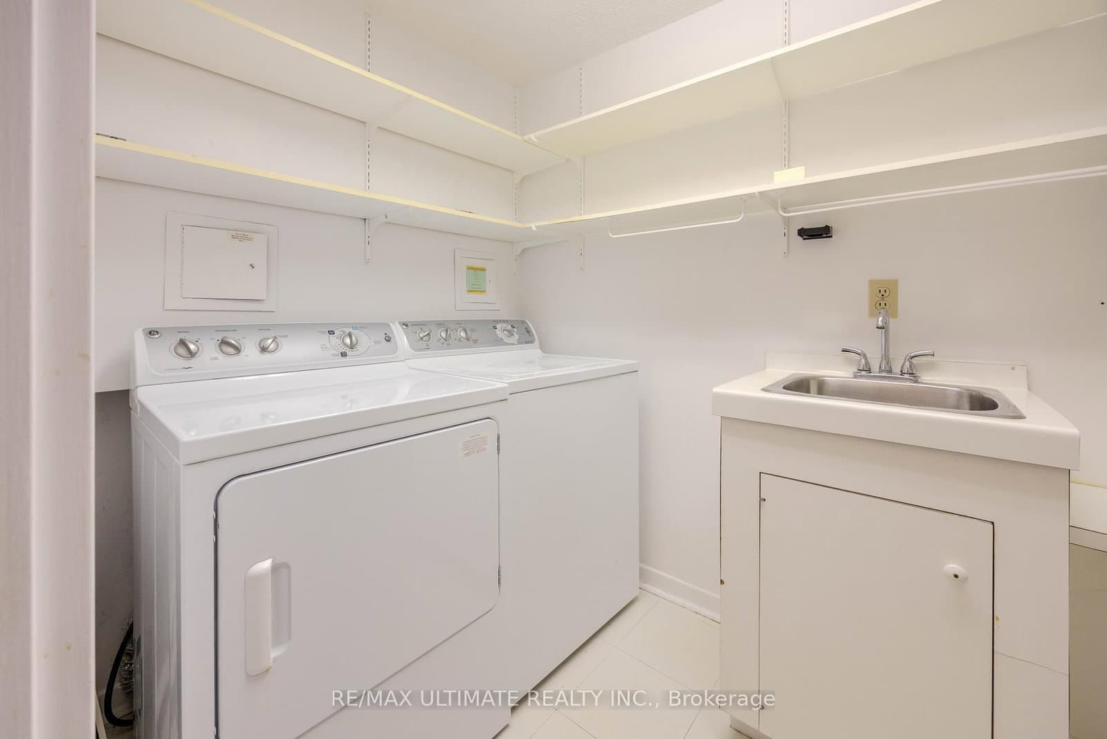 240 Heath Street W, Unit 201 thumbnail 16