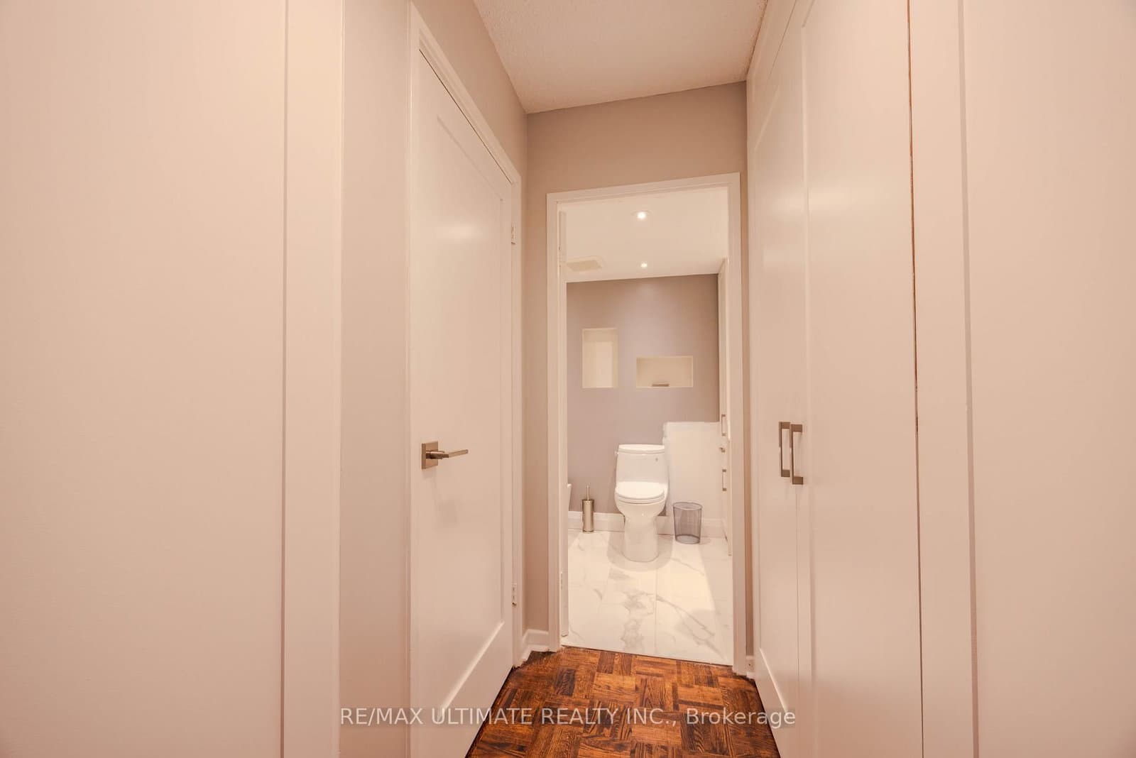 240 Heath Street W, Unit 201 thumbnail 18