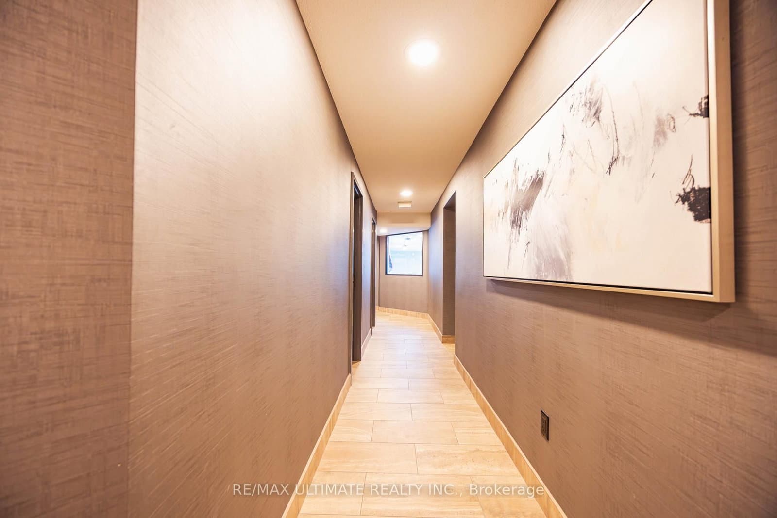 240 Heath Street W, Unit 201 thumbnail 30