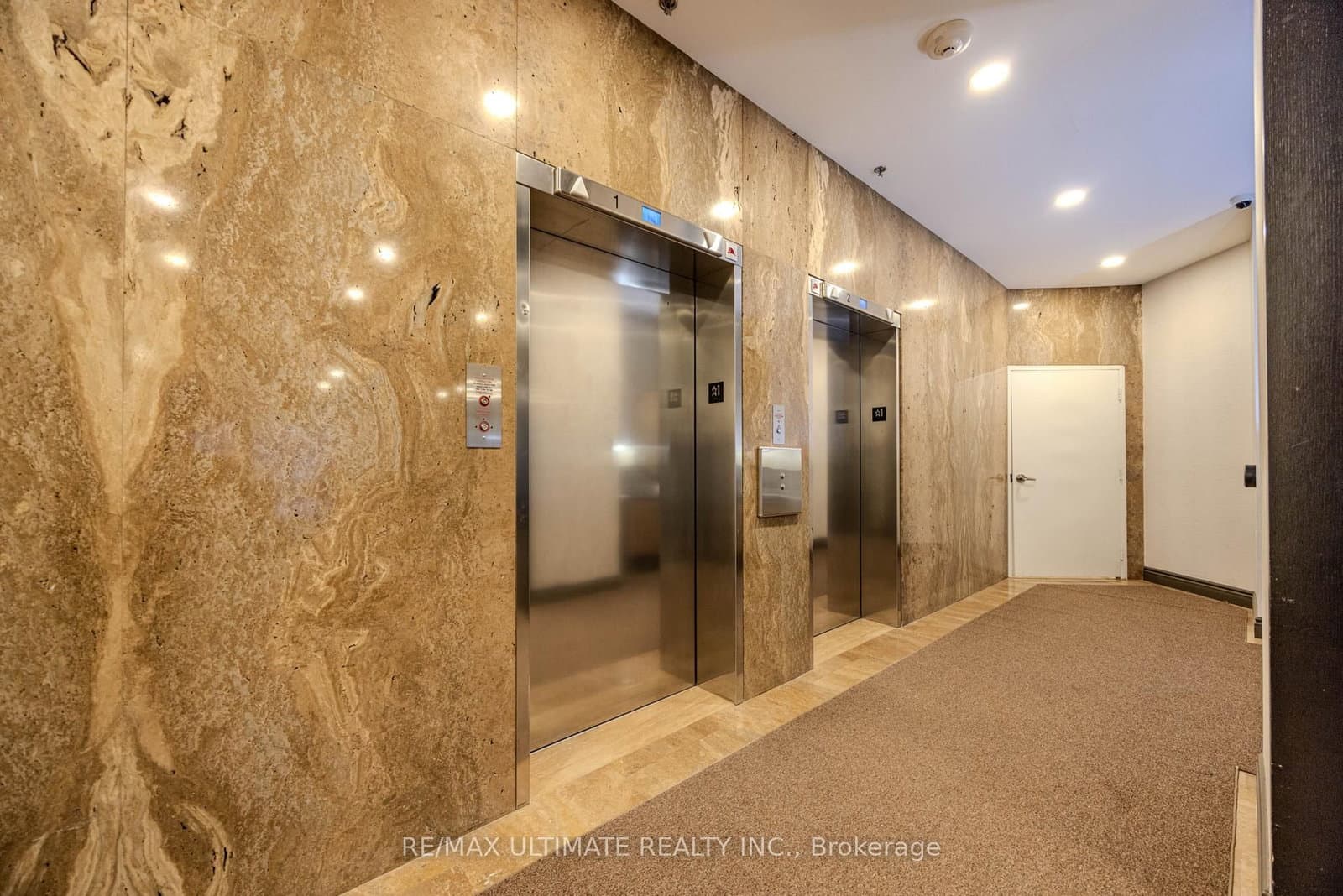 240 Heath Street W, Unit 201 thumbnail 5