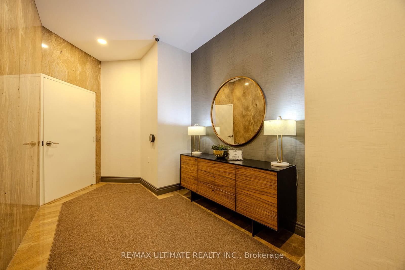 240 Heath Street W, Unit 201 thumbnail 6