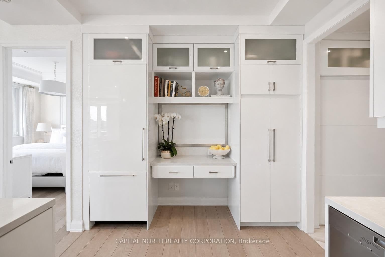 23 Glebe Road W, Unit 804 thumbnail 11