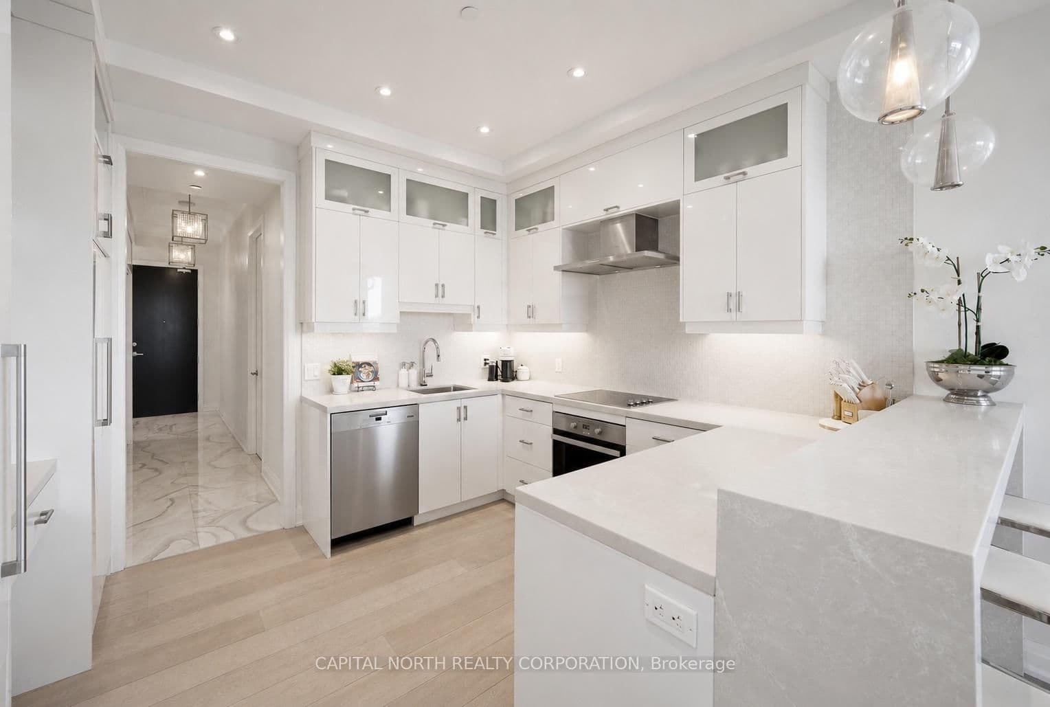 23 Glebe Road W, Unit 804 thumbnail 12