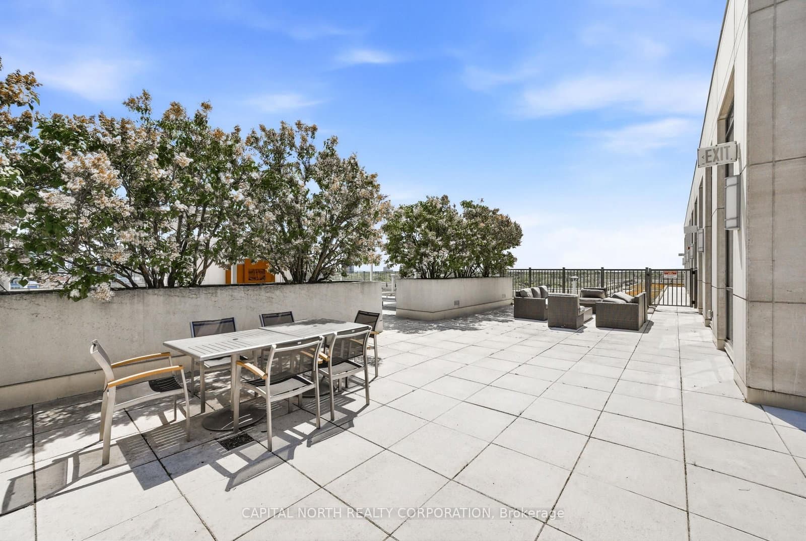 23 Glebe Road W, Unit 804 thumbnail 31