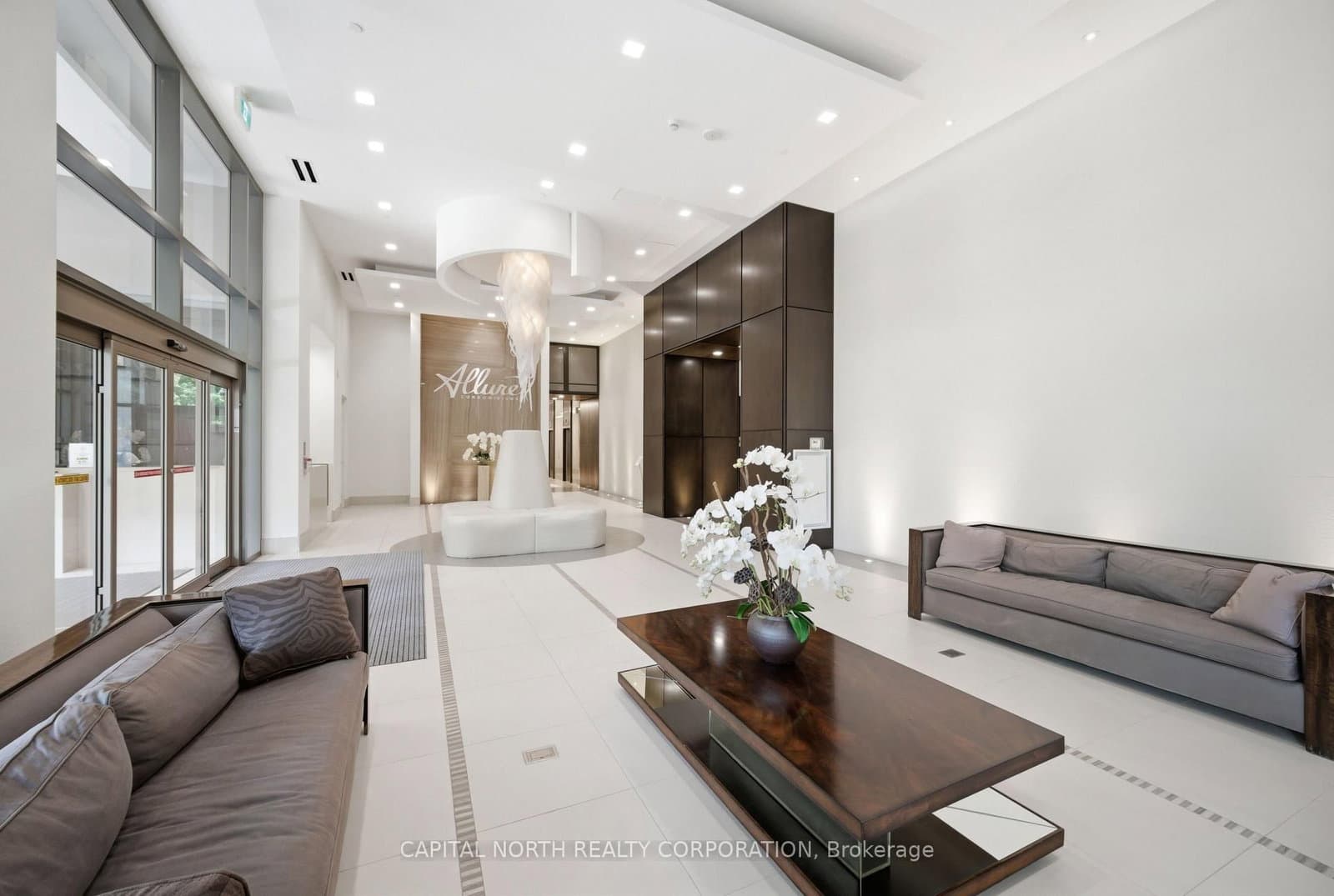 23 Glebe Road W, Unit 804 thumbnail 4