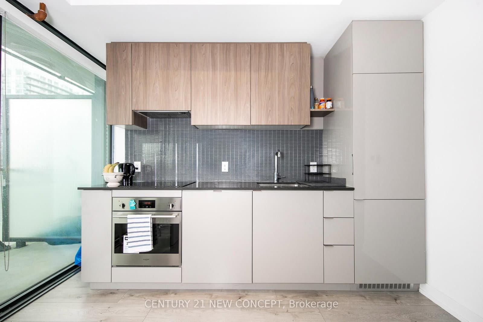 161 Roehampton Avenue, Unit 2011 thumbnail 4