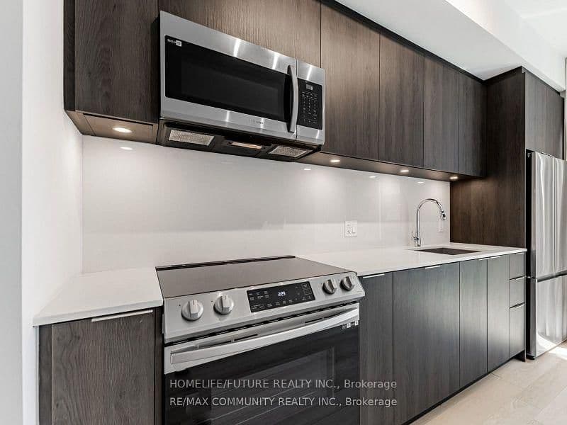 357 King Street W, Unit 3506 thumbnail 12